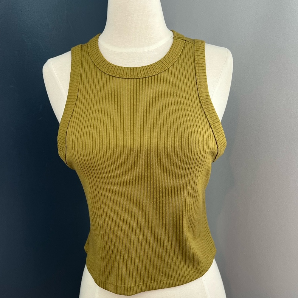 Forever 21 Olive Ribbed Cropped Tank Size Large